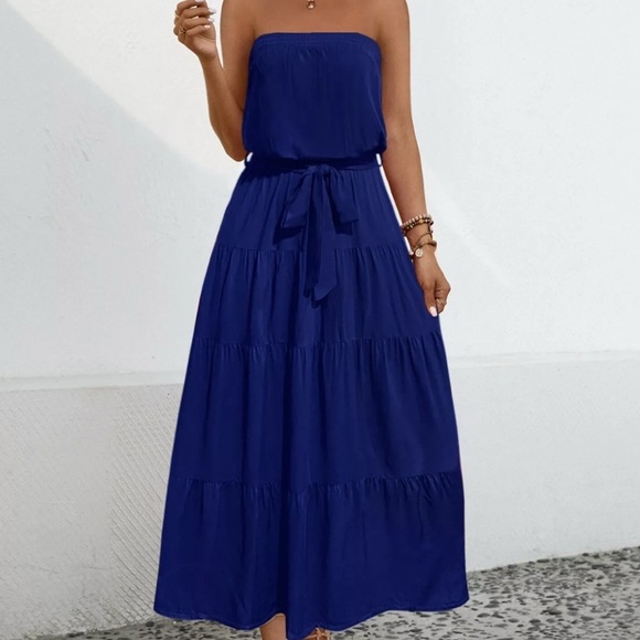 AMASOO Blue Strapless Maxi Dress | Size Small (could fit up to a medium) - Picture 2 of 15
